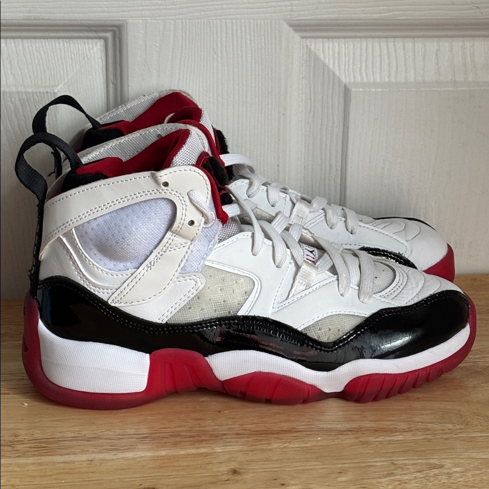 Jordan Jumpman Two Trey size 4.5 Y white red and black